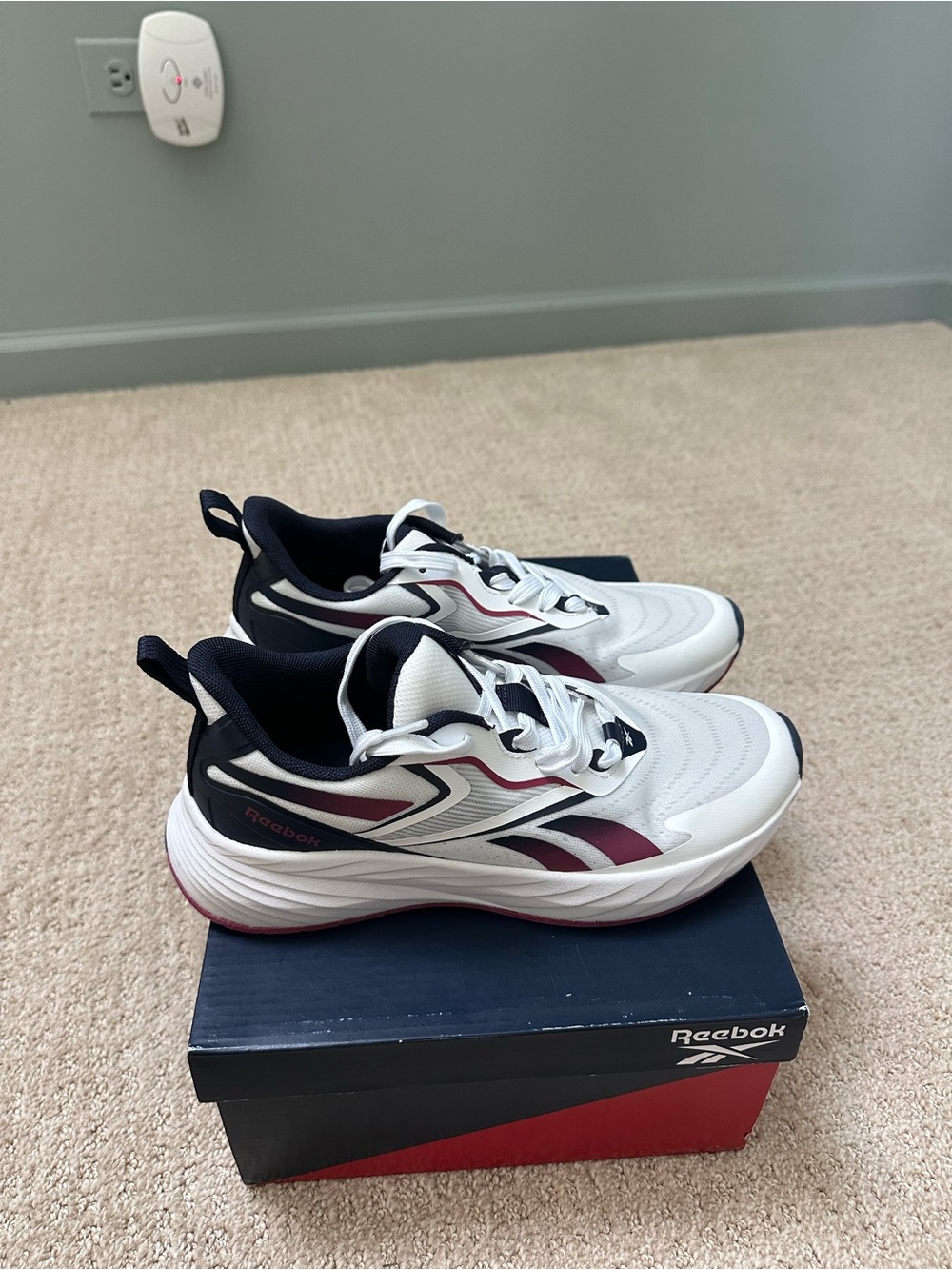 Reebok Verse Running Shoes – Women's Size 8.5 – White/Navy/Burgundy – New in Box